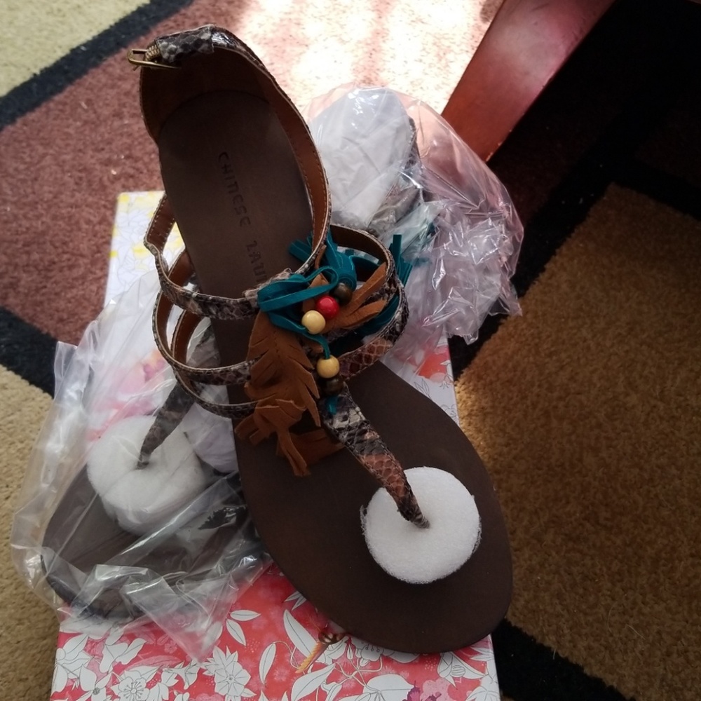 Chinese Laundry size 8 sandals